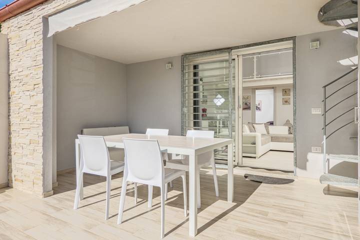 Casa vacanze 'Viletta a Mare' vicino alla spiaggia con giardino, 2 terrazze e Wi-Fi in Pittulongu, Olbia