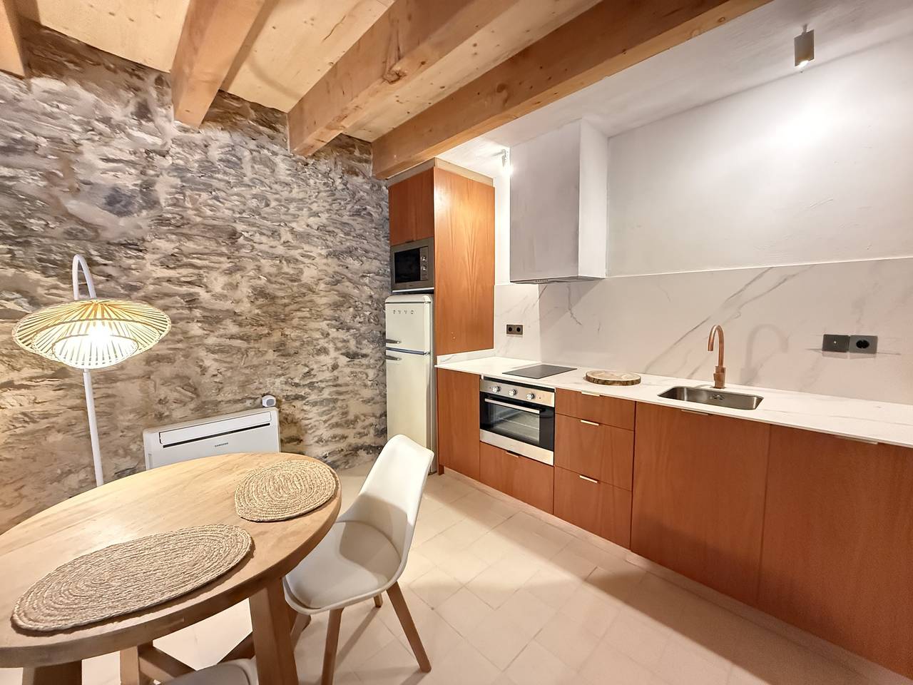 Estudio entero, Agi Porthos in Roses Centre, Roses