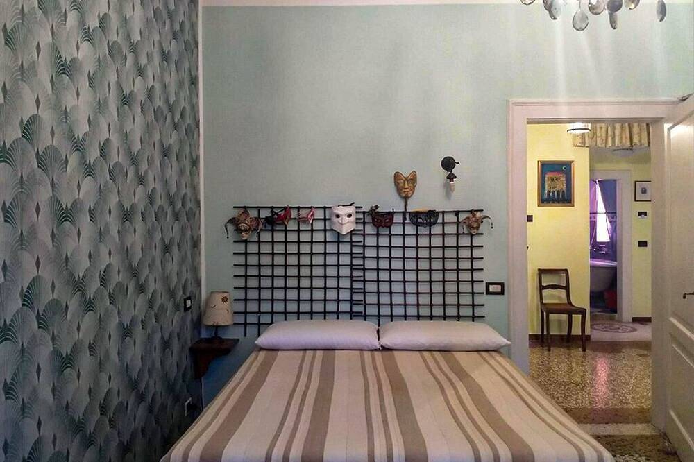 Ganze Wohnung, Ruhe im Grüne, nahebei den Stränden und 20 Min vom Marcusplatz und Biennale in Lido di Venezia, Venedig