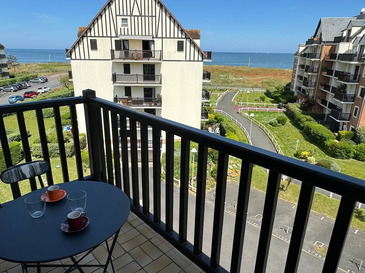 Appartement entier, Appartement rénové 2 pièces, face mer, Cabourg in Cabourg, Région de Caen