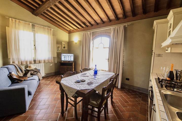 Appartamento per 4 persone, con Balcone/Terrazza e Giardino nonché Piscina a Monteverdi Marittimo