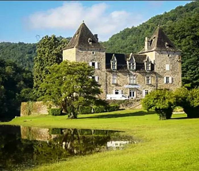 Camping pour 4 personnes, avec terrasse en Corrèze - 2