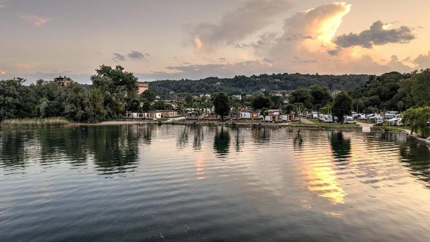 Camping für 5 Personen, mit Ausblick und Sauna sowie Pool und Garten, mit Haustier am Lago Maggiore - 4