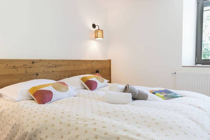 Serrioux House - 4 bedrooms - Sleeps 9–10 - Matheysine - 30 minutes from Grenoble in Cholonge, Isère