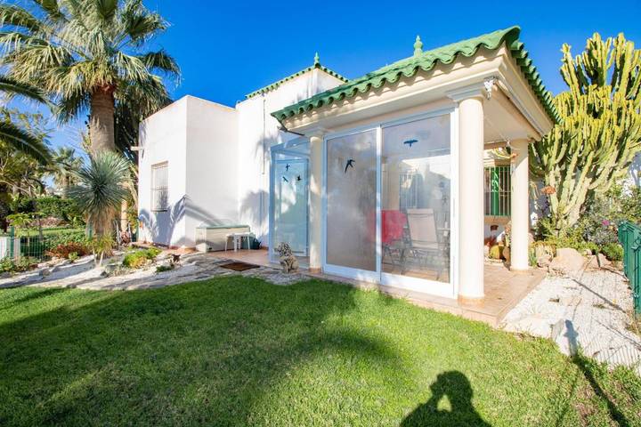 Chalet para 4 personas, con jardín en Levante Almeriense