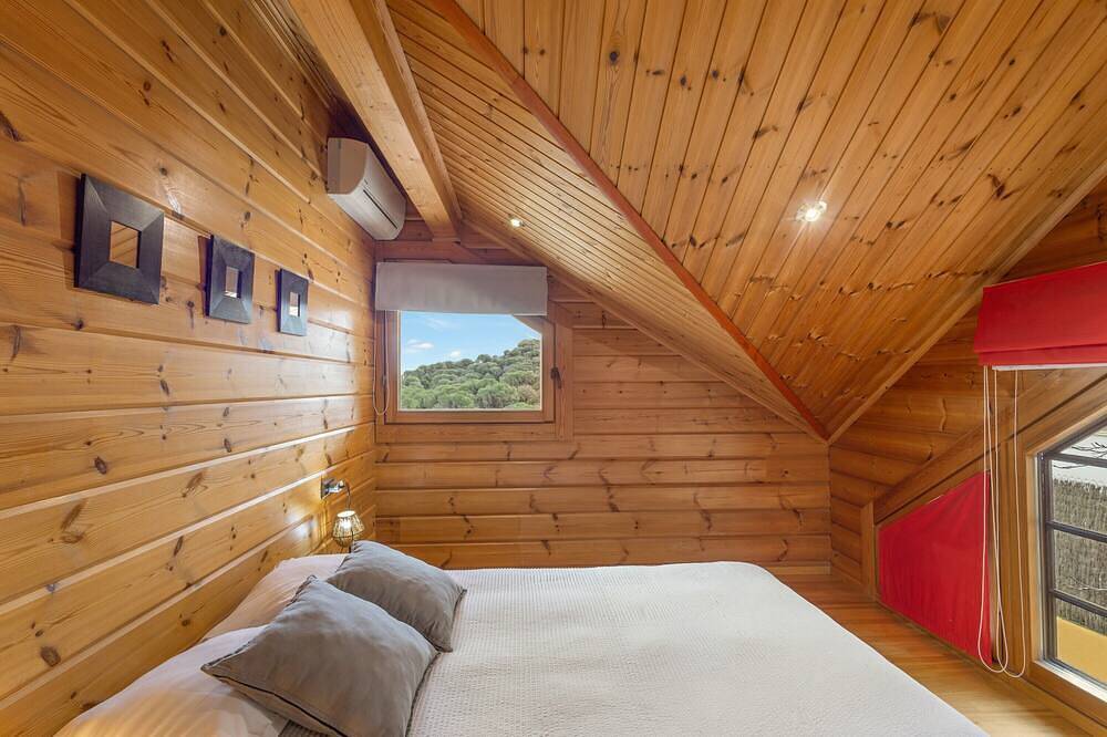 Casa de vacaciones 'Finland House Barcelona' con vistas al mar, Wi-Fi y aire acondicionado in Vallromanes, Provincia de Barcelona