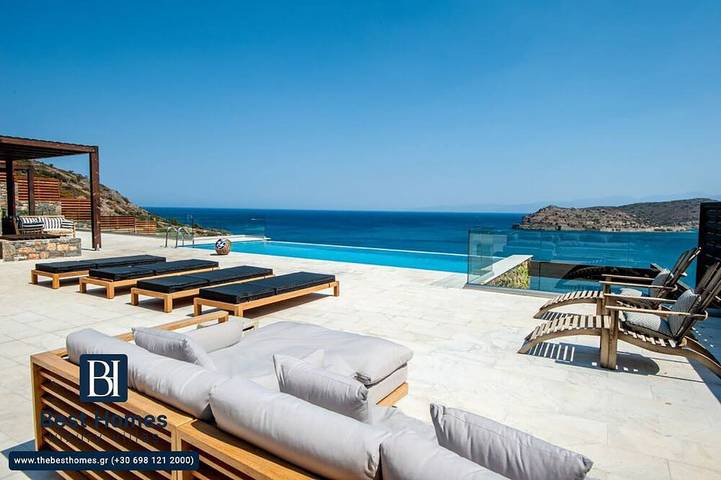 Holiday rental for 12 people, with hot tub and garden, with pets in Agios Nikolaos