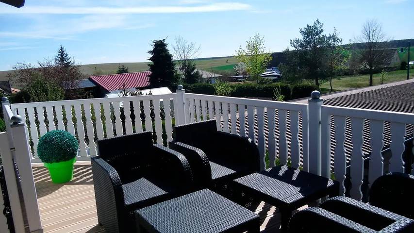 Ferienhaus für 5 Personen, mit Balkon und Garten sowie Sauna