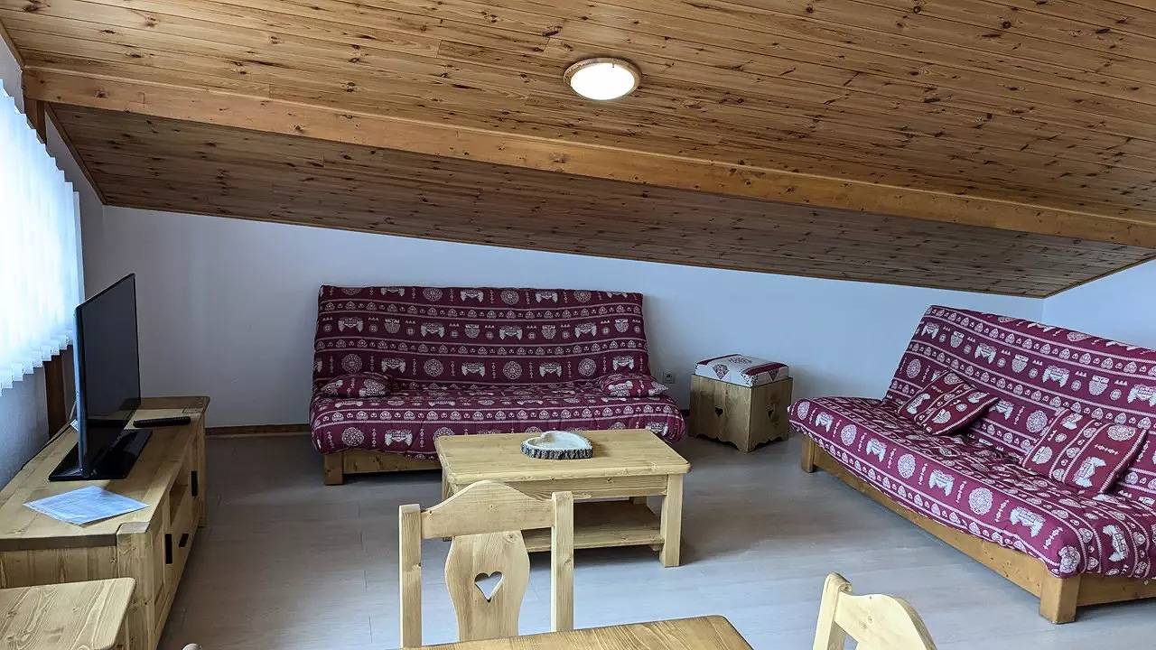 Entire apartment, Four rooms duplex 8 pers - Balcons du soleil in Orcières Merlette - Southern Alps in Orcières, Écrins National Park