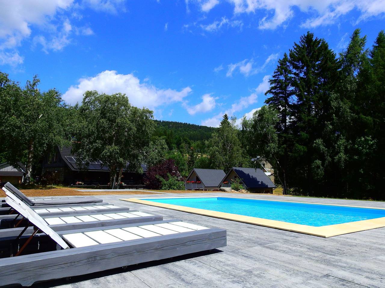 Landhaus mit gemeinschaftlichem Pool in Szklarska Poręba, Sudeten (Polen)