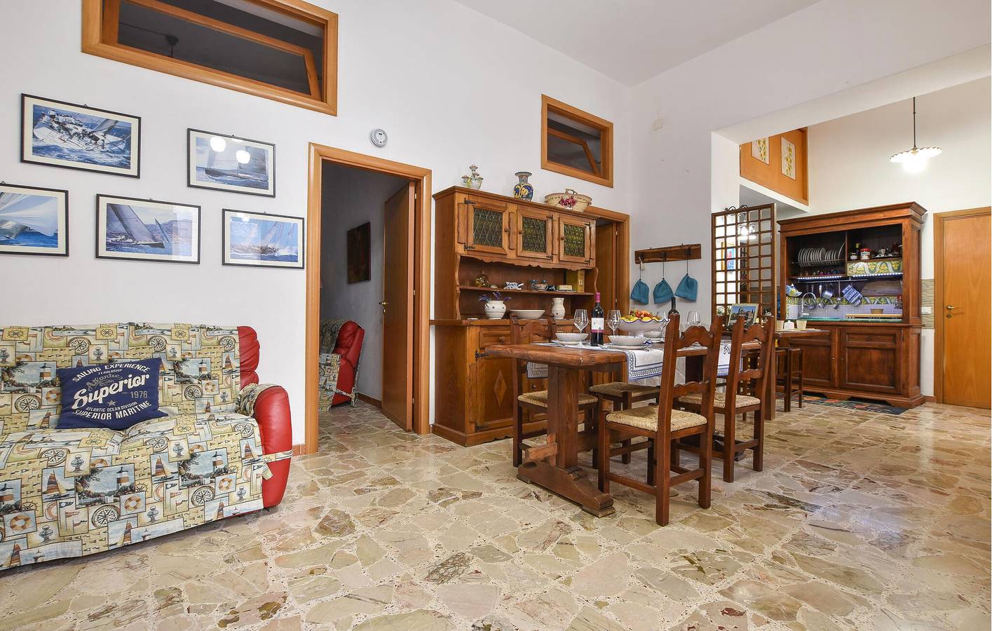 Accogliente appartamento con 1 camera da letto vicino alla costa e ai ristoranti, con Wi-Fi e parcheggio in Capaci, Provincia di Palermo