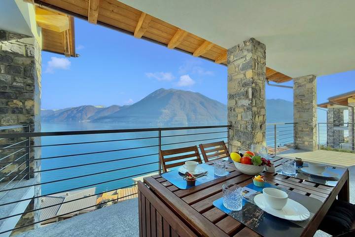 Gîte pour 4 personnes, avec vue sur le lac ainsi que terrasse et piscine à Argegno - 3