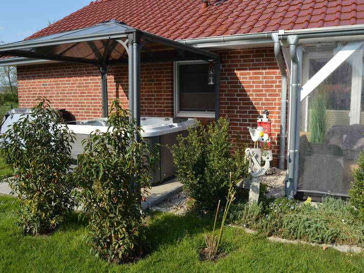 Ferienhaus für 5 Personen, mit Whirlpool und Terrasse sowie Sauna in Wiefelstede