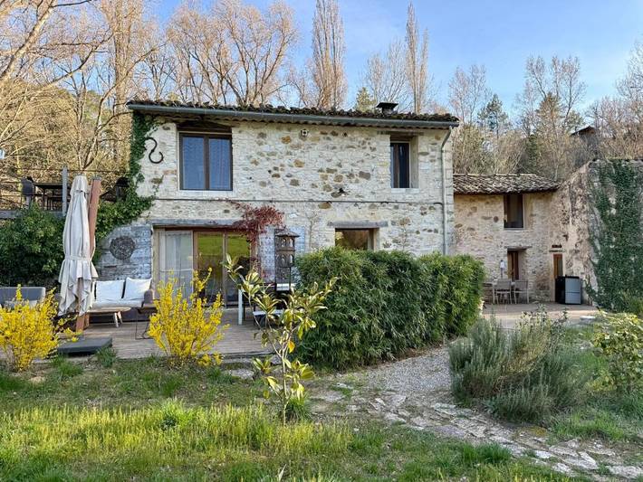 Location de vacances pour 6 personnes, avec jardin et vue dans Colorado provençal