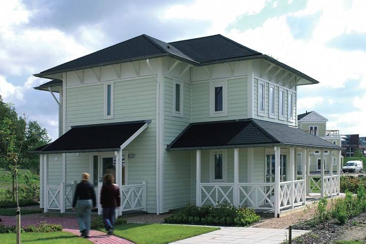 Bungalow für 10 Personen, mit Balkon/Terrasse und Balkon sowie Terrasse und Garten in Südholland