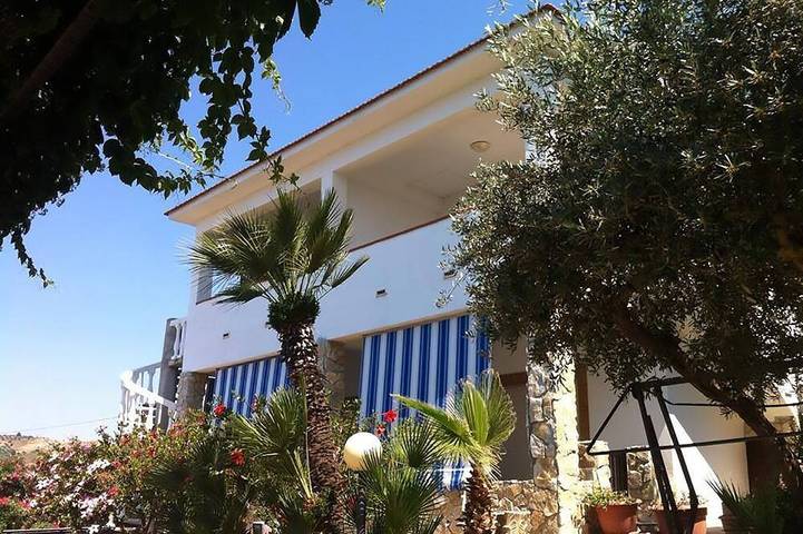 Villa individuelle avec belle terrasse donnant sur la mer Offre 23.-31. 08 600Euro in Sciacca, Province de Agrigento