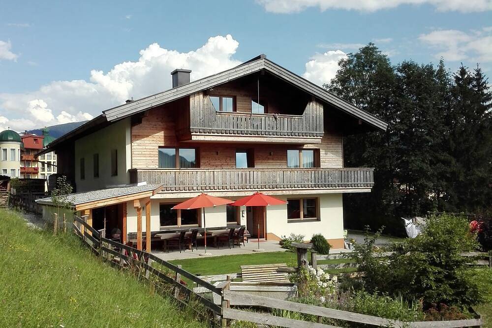 Ferienhaus Sonnhof am Walchsee in Tirol, Seenähe, Seeblick, Garten, Spielgeräte in Kössen, Kaisergebirge