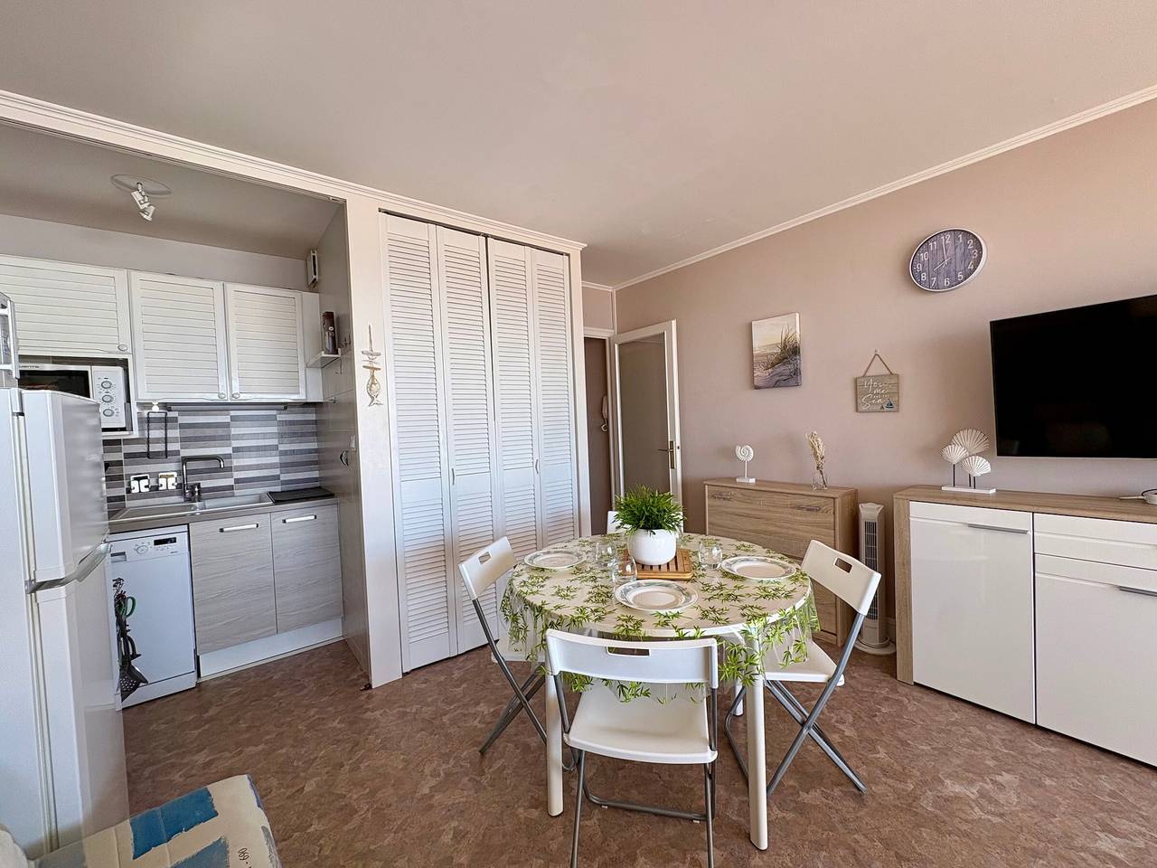 Ganzes Studio, Komfortables Studio mit Meerblick und privatem Parkplatz in Saint-Jean-de-Monts, Vendée