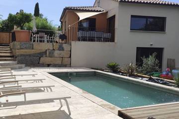 Cottage pour 6 personnes, avec balcon et jardin à Blauzac