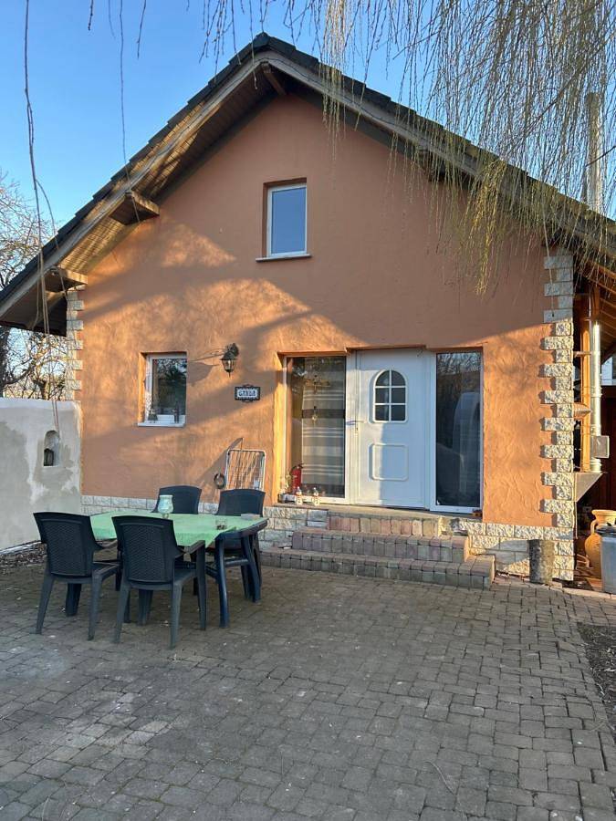 Ferienhaus für 6 Personen, mit Terrasse und Garten in Tann