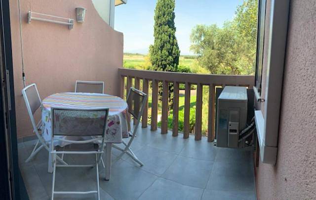 Gîte pour 4 personnes, avec piscine et terrasse dans Office De Tourisme De Canet En Roussillon - 4