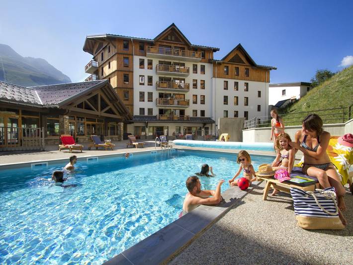 Holiday rental for 4 people, with sauna and balcony/terrace as well as pool, child-friendly in Les Deux Alpes