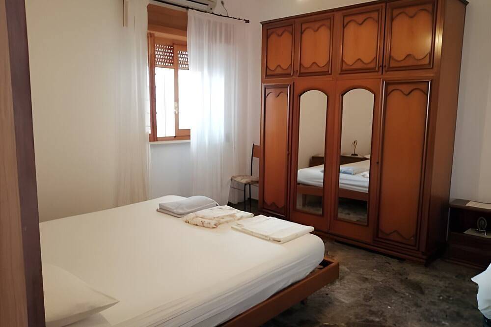 Entire apartment, Apartment 'Appartamento Lucia' with Sea View, Wi-Fi and Air Conditioning in Marina di Pescoluse, Pescoluse