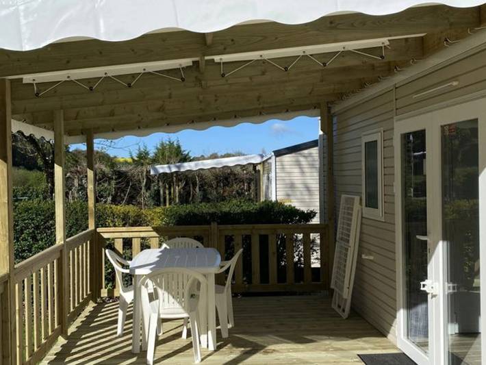Mobil home pour 4 personnes, avec terrasse et piscine à Guégon