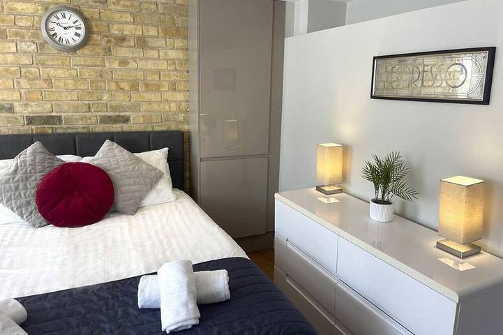 Entire apartment, Modern en-suite Studio in the Heart of Mill Road in Cambridge, Cambridgeshire