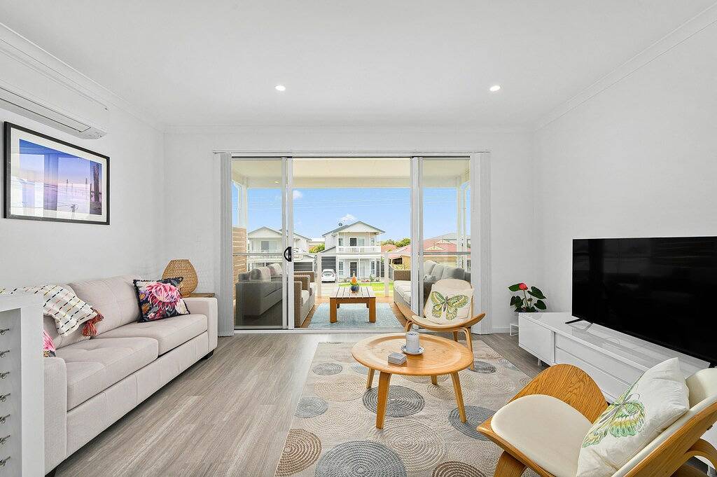 Zion by the Sea ~ Aldinga Beach - Bright and Colourful Beach Abode in Aldinga Beach, City of Onkaparinga