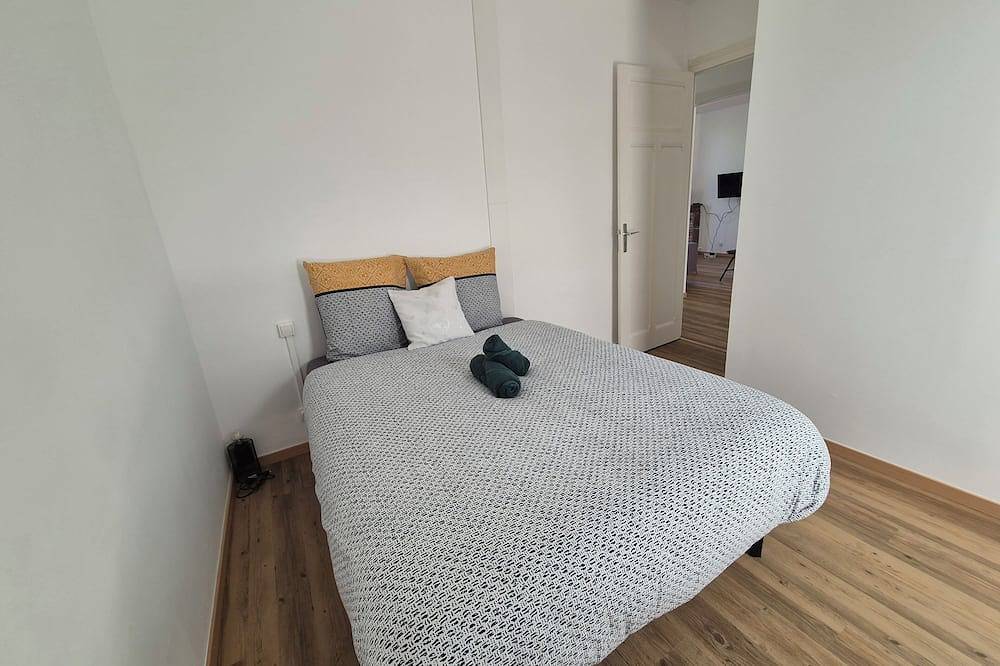 Lovely Bellamy: New house downtown/station in Angoulême, Charente