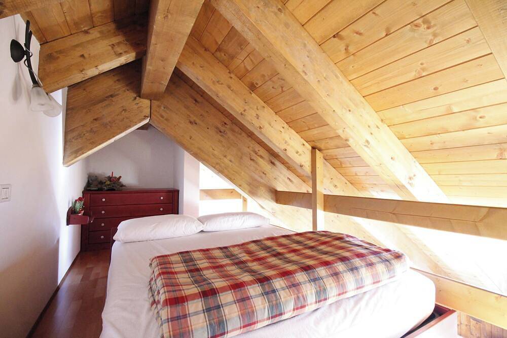 Appartamento intero, La Pulce Innevata - Attic on the Rolle Pass in Primiero San Martino di Castrozza, Dolomiti Superski