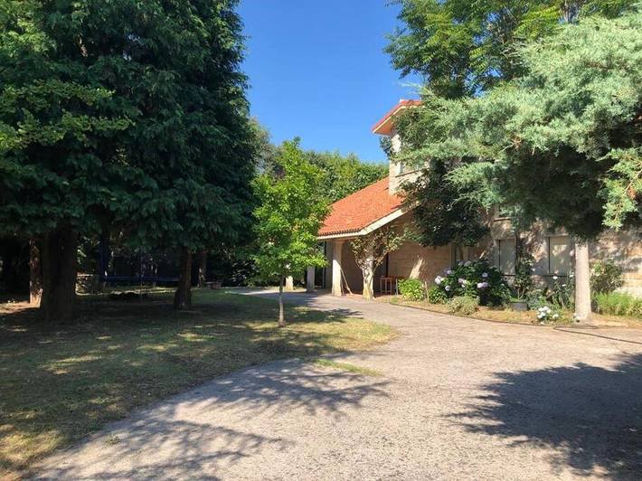 Chalet para 13 personas, con Balcón y Terraza además de Jardín y Piscina en Ribeira Sacra