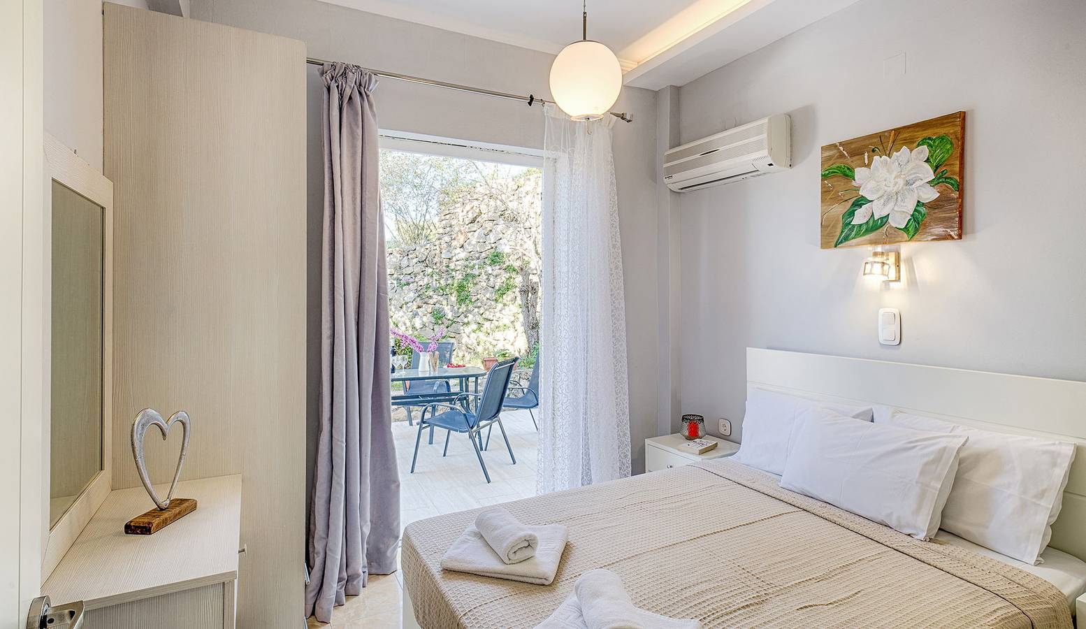 Ganze Wohnung, Ferienwohnung für 4 Personen mit Garten in Paleokastritsa, Korfu