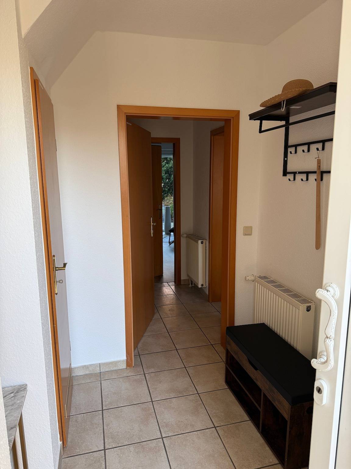 Ganze Wohnung, Apartment 'Carmen' mit gemeinsamer Terrasse, privatem Garten und Wlan in Wiek, Rügen