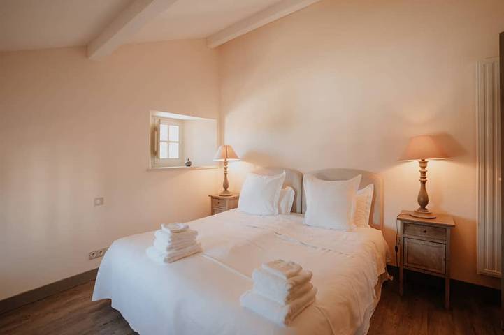 Location de vacances pour 11 personnes, avec jardin à Vieux-Mareuil - 2