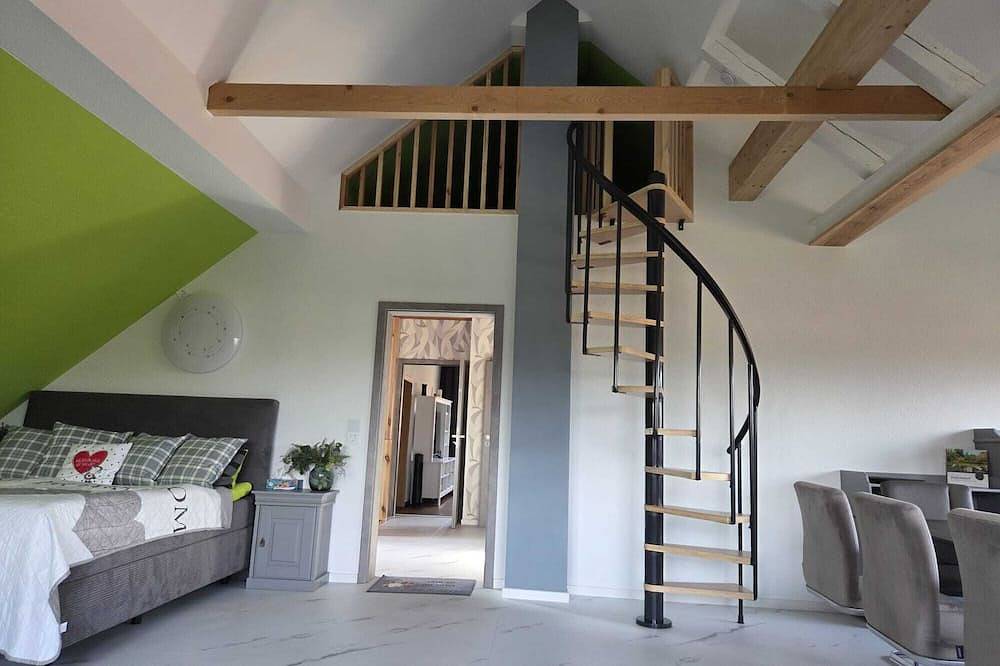 Ganze Wohnung, Ferienwohnung Familie Lange, für bis zu 8 Person auf 105m², Haustierfreundlich in Radensdorf, Lübben
