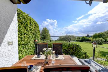 Ferienwohnung für 4 Personen, mit Seeblick und Balkon sowie Garten in San Felice del Benaco