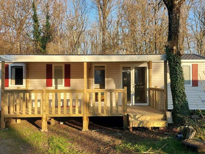 Location de vacances pour 4 personnes, avec piscine dans Sireuil
