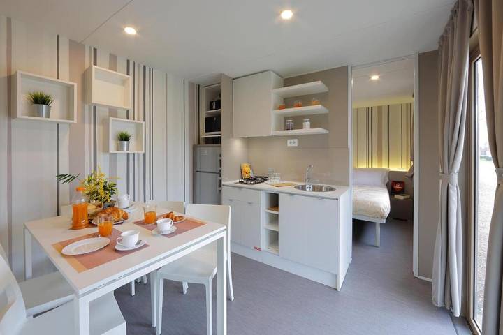 Location de vacances pour 3 personnes, avec jacuzzi et piscine ainsi que jardin et bassin pour enfant à Mestre - 3