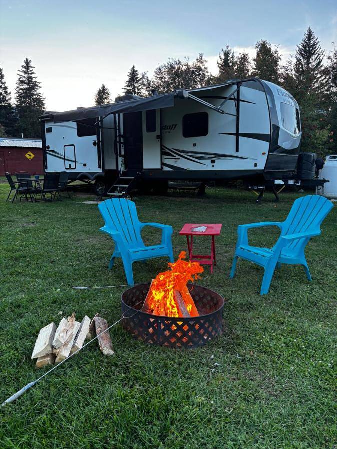 Camping für 4 Personen, mit Terrasse und Ausblick in British-Columbia