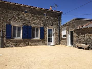 Gîte pour 10 personnes, avec jardin à La Verrie
