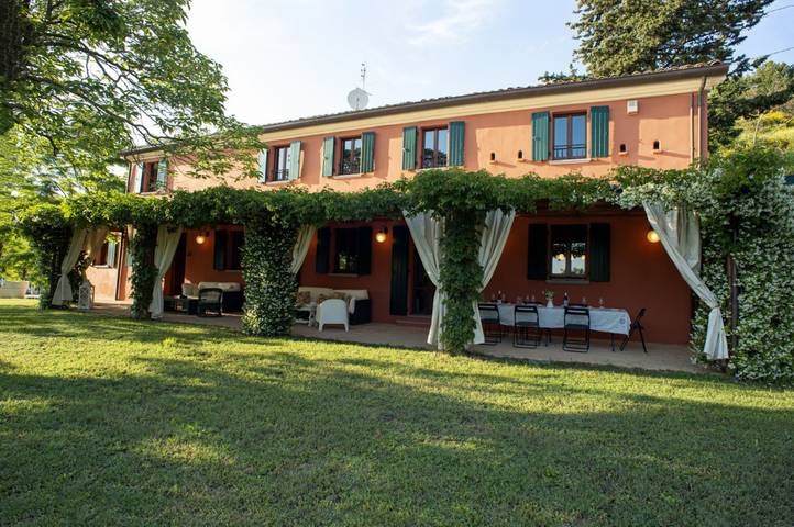 Loft per 8 persone, con Giardino e Piscina a Pesaro