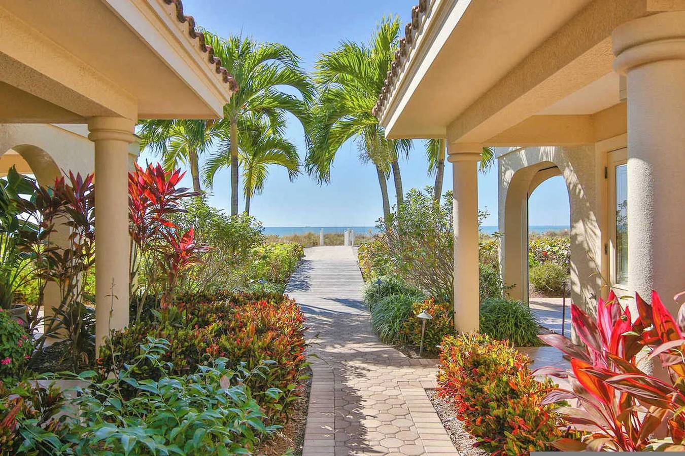 Apartamento entero, Direct Beach Access Beautiful Resort Balcony in Holmes Beach, Anna Maria Island