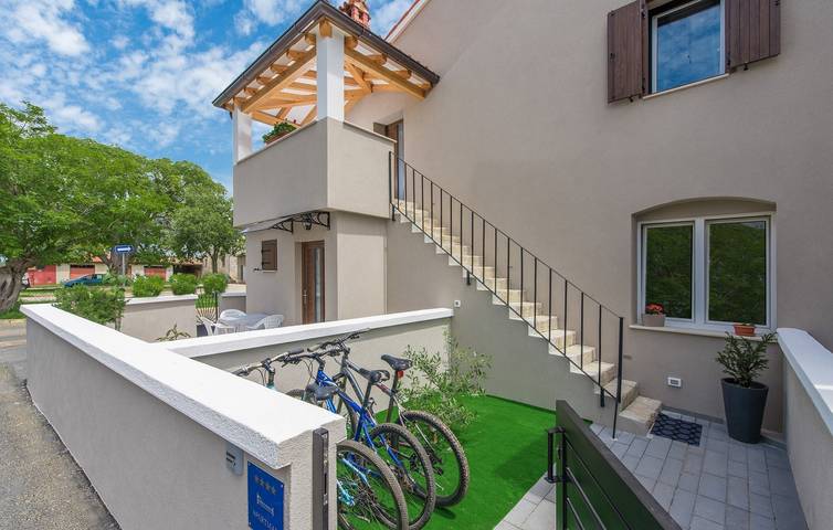 Ferienwohnung für 4 Personen, mit Garten und Balkon in Porec und Umgebung - 2