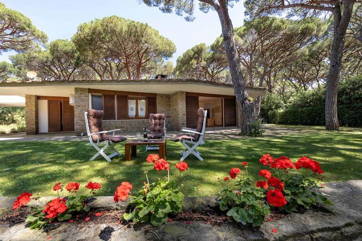 Villa für 6 Personen, mit Garten und Terrasse sowie Ausblick in Castiglione della Pescaia - 3