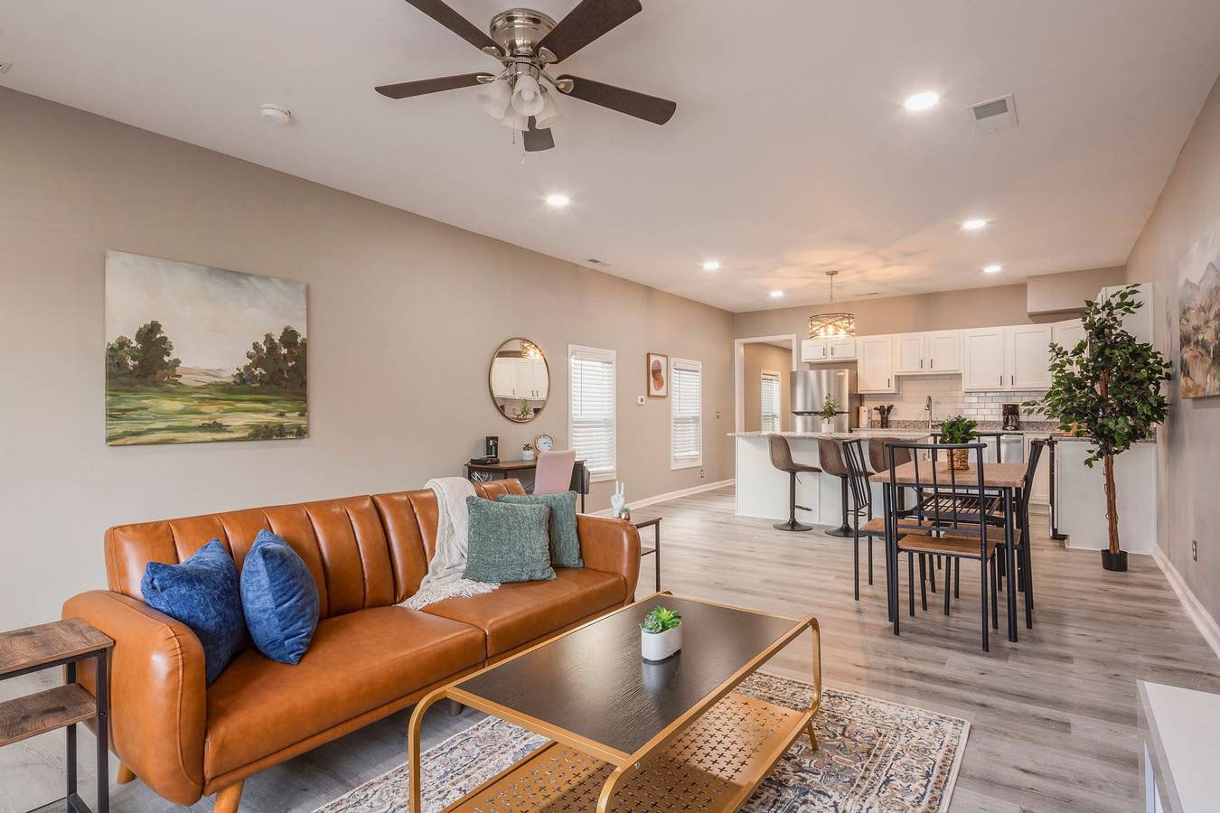Newly renovated 4Br Cozysuites  in Louisville, Jefferson County (KY)