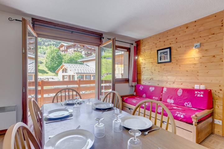Ganze Wohnung, Ferienwohnung für 8 Personen mit Balkon in Flumet, Albertville und Umgebung