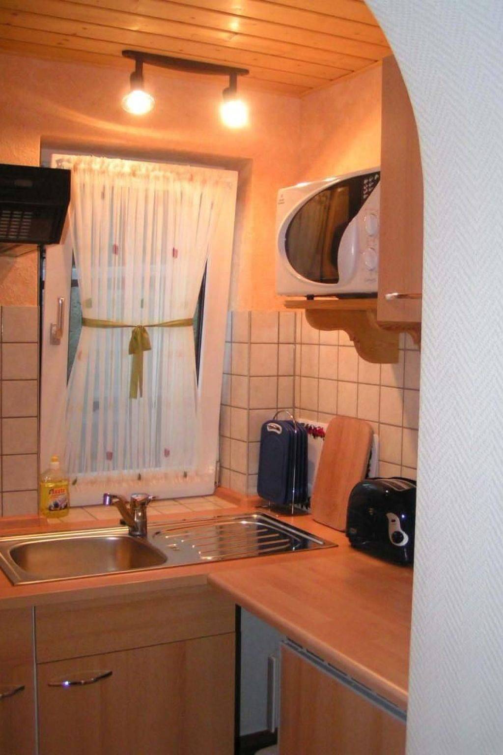 Ferienbungalow mit Terrasse und Angelplatz in Born a. Darß, Born am Darß