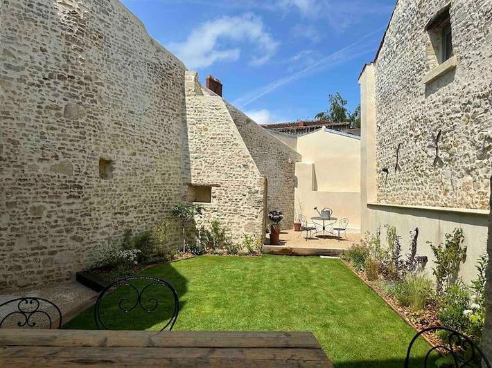 Gîte pour 8 personnes, avec jardin et terrasse à Sainte-Hermine
